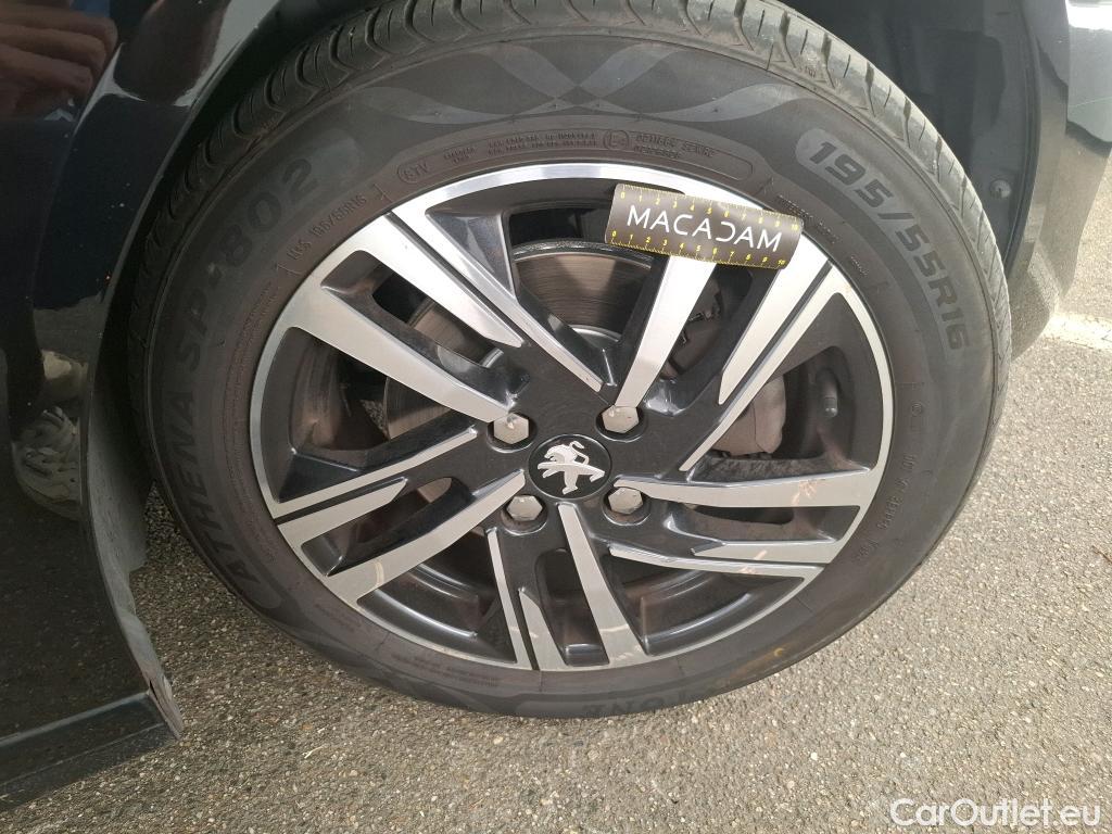  Peugeot  208  Allure Business 1.2 PureTech 100CV BVA8 E6d #16