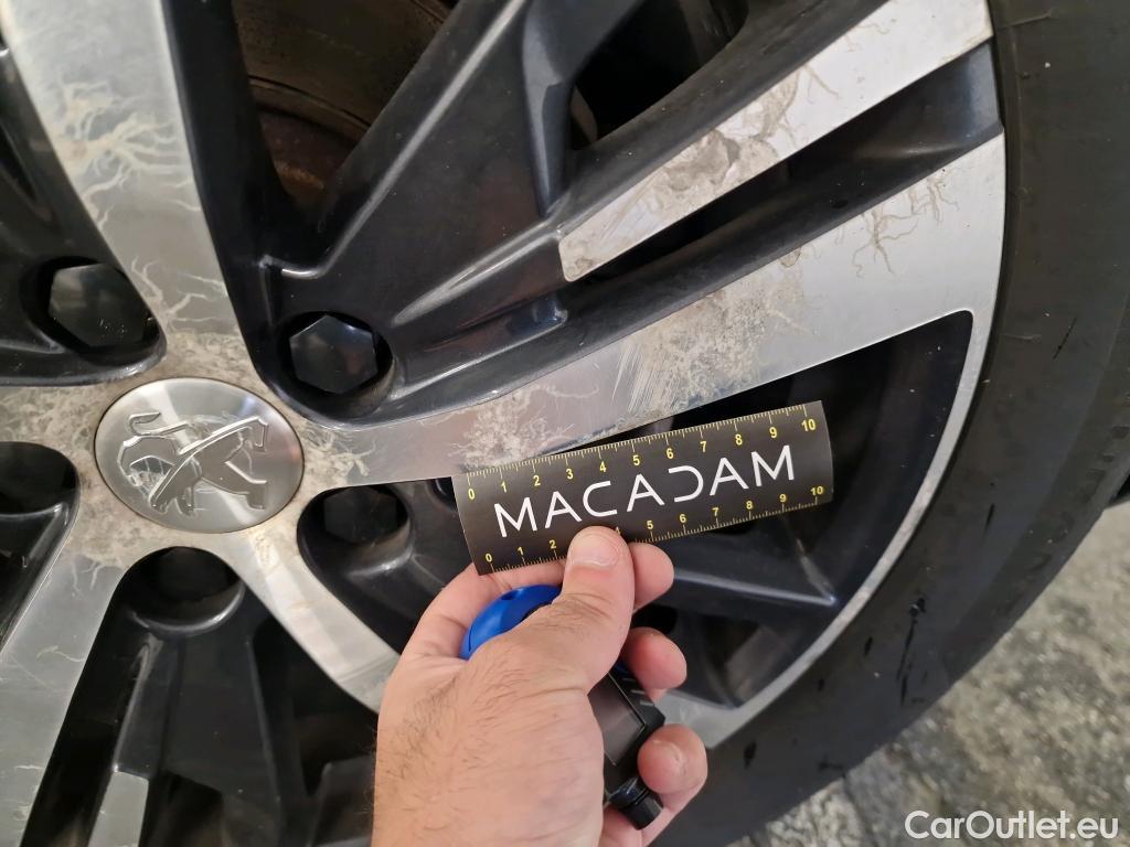  Peugeot  3008  Allure Business 1.5 HDi 130CV BVA8 E6d #40