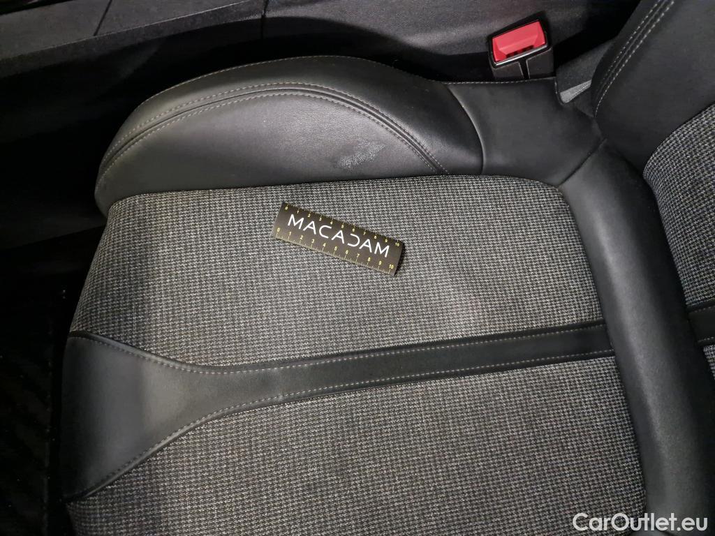  Peugeot  3008  Allure Business 1.5 HDi 130CV BVA8 E6d #47