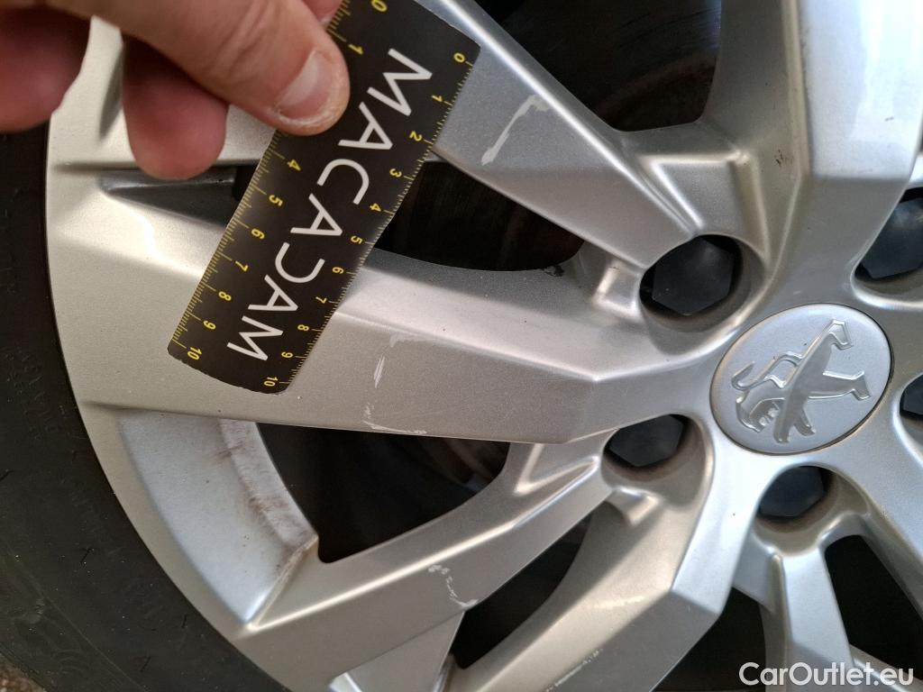  Peugeot  5008  Active Business 1.2 PureTech 130CV BVA8 E6d #5