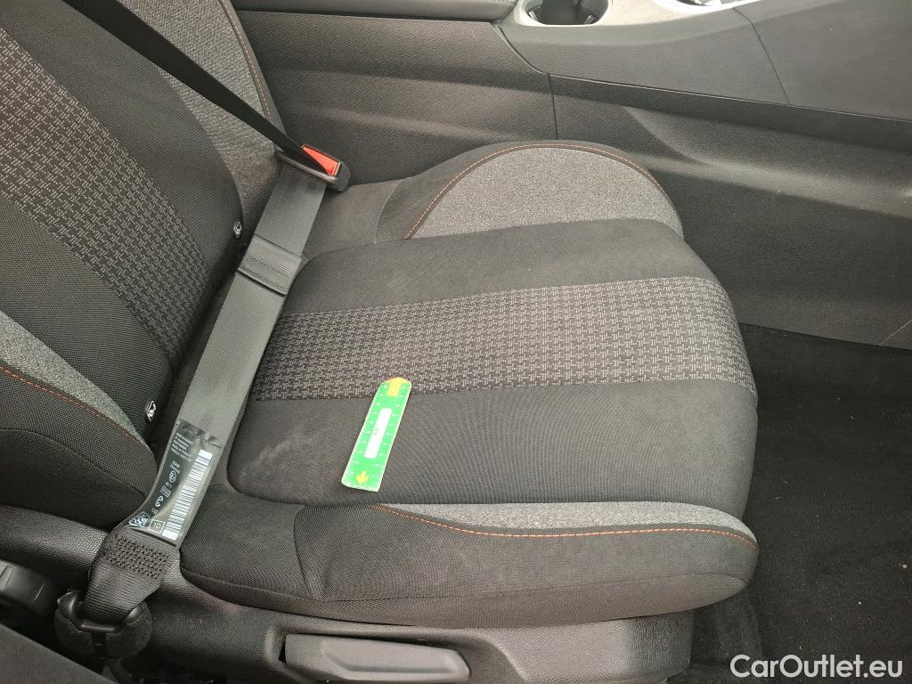  Peugeot  3008  II Active Pack 1.5 HDi 130CV BVA8 E6d #18