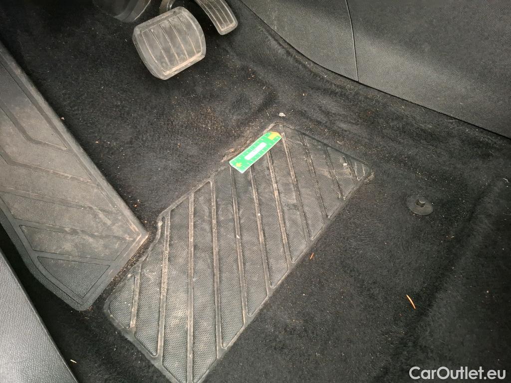  Peugeot  3008  II Active Pack 1.5 HDi 130CV BVA8 E6d #16