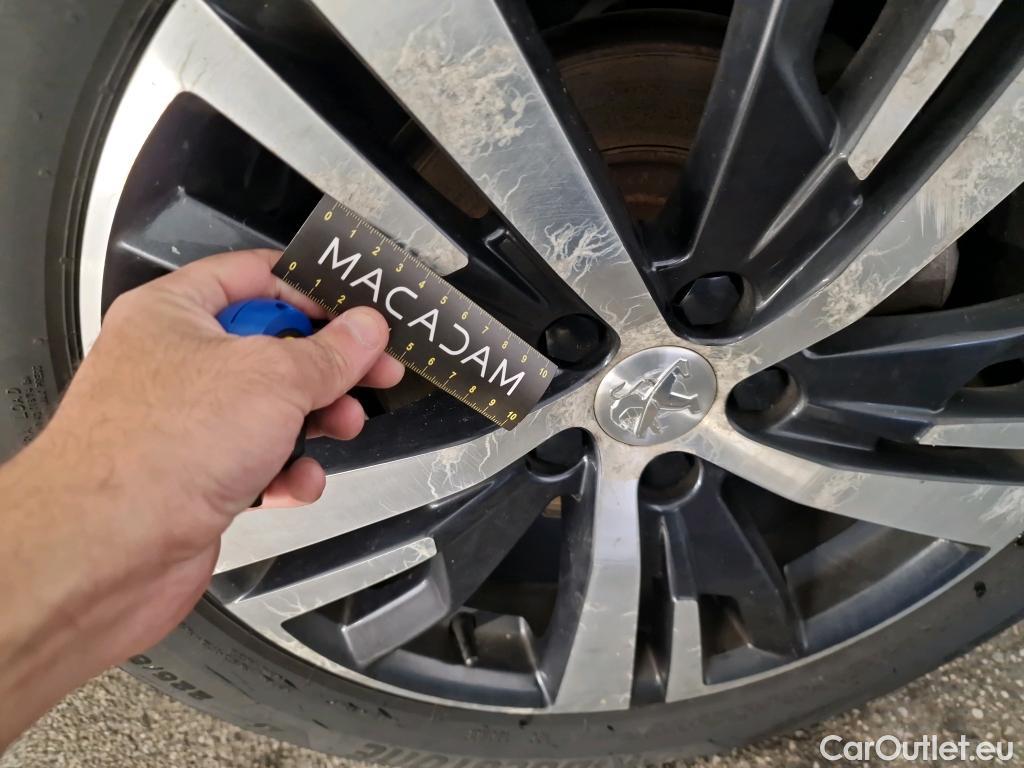  Peugeot  3008  Allure Business 1.5 HDi 130CV BVA8 E6d #38