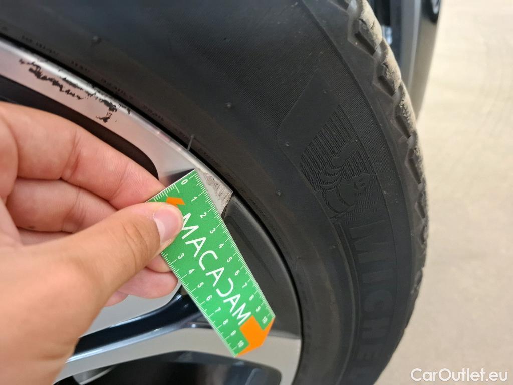  Renault  Captur  II Intens 1.6 E-TECH Plug-in 160CV BVA6 E6d #32