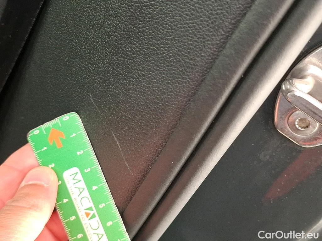  Volkswagen  Golf  VOLKSWAGEN / 2020 / 5P / Berline 1.0 TSI OPF 110 BVM6 Life Busi #13