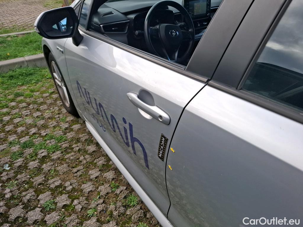  Toyota  Corolla TOYOTA  Touring Sports / 2018 / 5P / Break Hybride 122h Dynamic Business Stage Acad #25