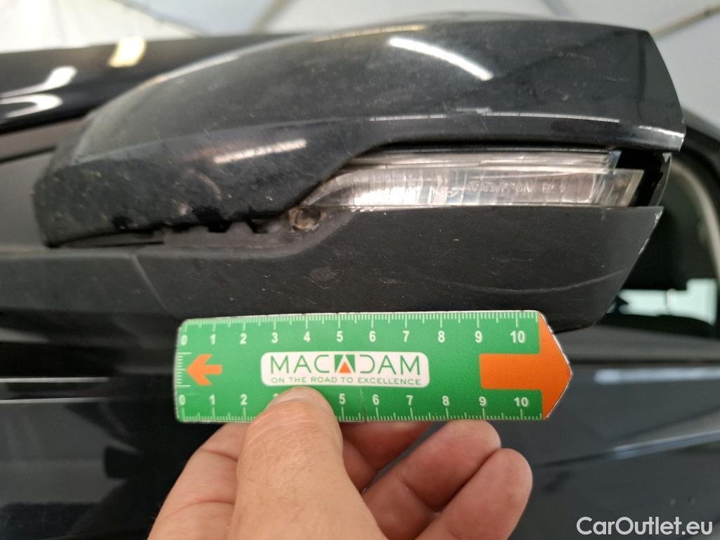  Volkswagen  Polo VOLKSWAGEN  / 2017 / 5P / Berline 1.0 TSI 95 DSG7 Lounge Business #26