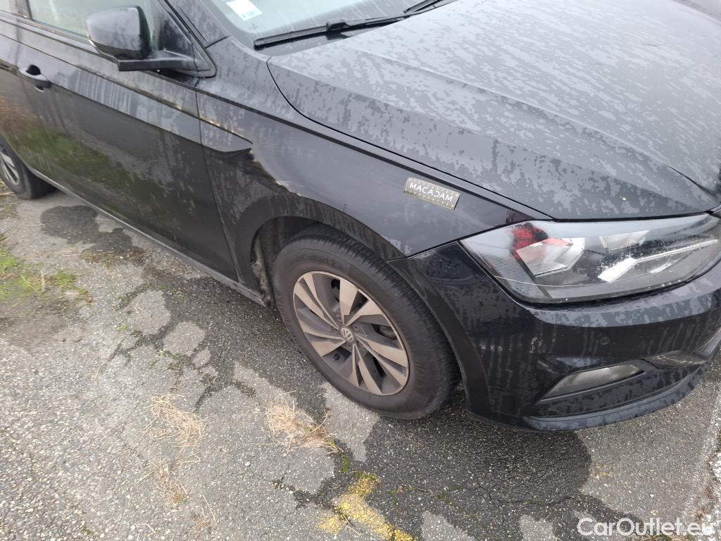  Volkswagen  Polo VOLKSWAGEN  / 2017 / 5P / Berline 1.0 TSI 95 DSG7 Lounge Business #52