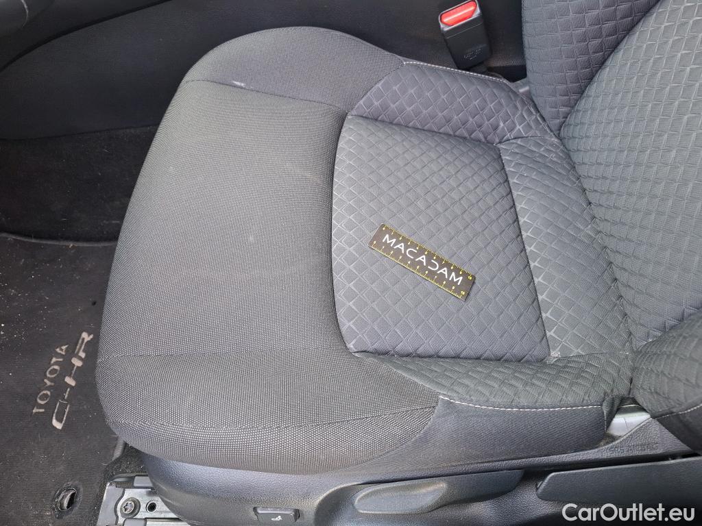  Toyota  C-HR TOYOTA  / 2016 / 5P / SUV 2.0 HYBRIDE 184 DYN BUS STAGE ACA / VO RECONDITIONNE - PHOTOS AVANT RECONDITIONNEMENT #17