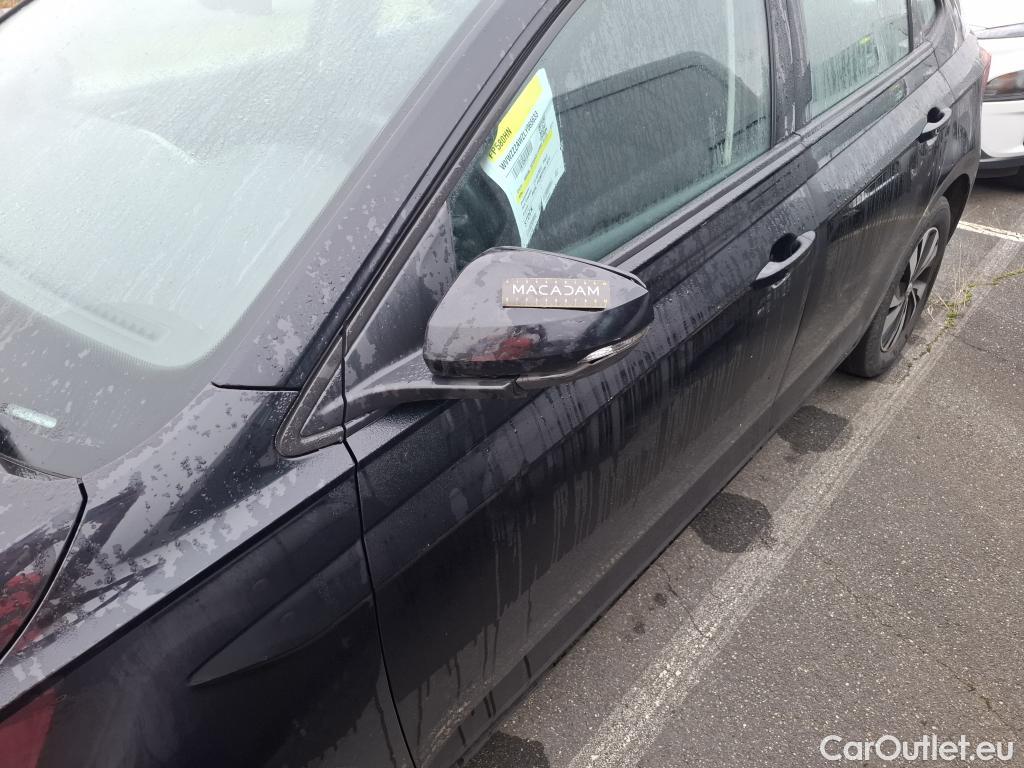  Volkswagen  Polo VOLKSWAGEN  / 2017 / 5P / Berline 1.0 TSI 95 DSG7 Lounge Business #29