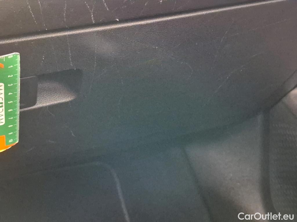  Volkswagen  Golf  VOLKSWAGEN / 2020 / 5P / Berline 1.0 TSI OPF 110 BVM6 Life Busi #11