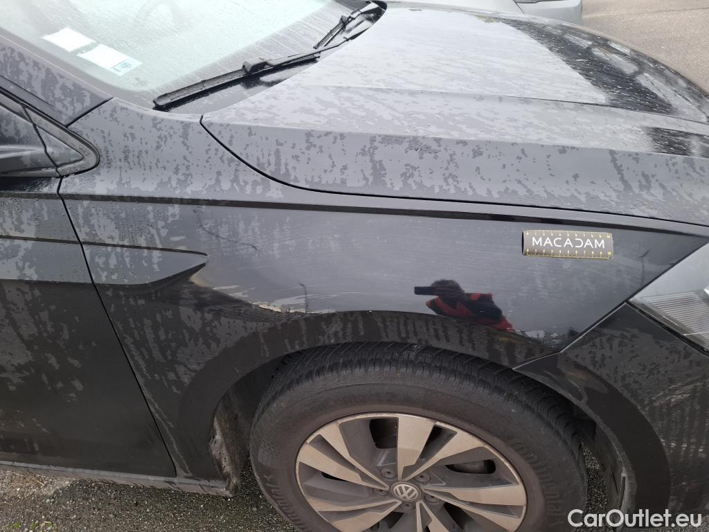  Volkswagen  Polo VOLKSWAGEN  / 2017 / 5P / Berline 1.0 TSI 95 DSG7 Lounge Business #51