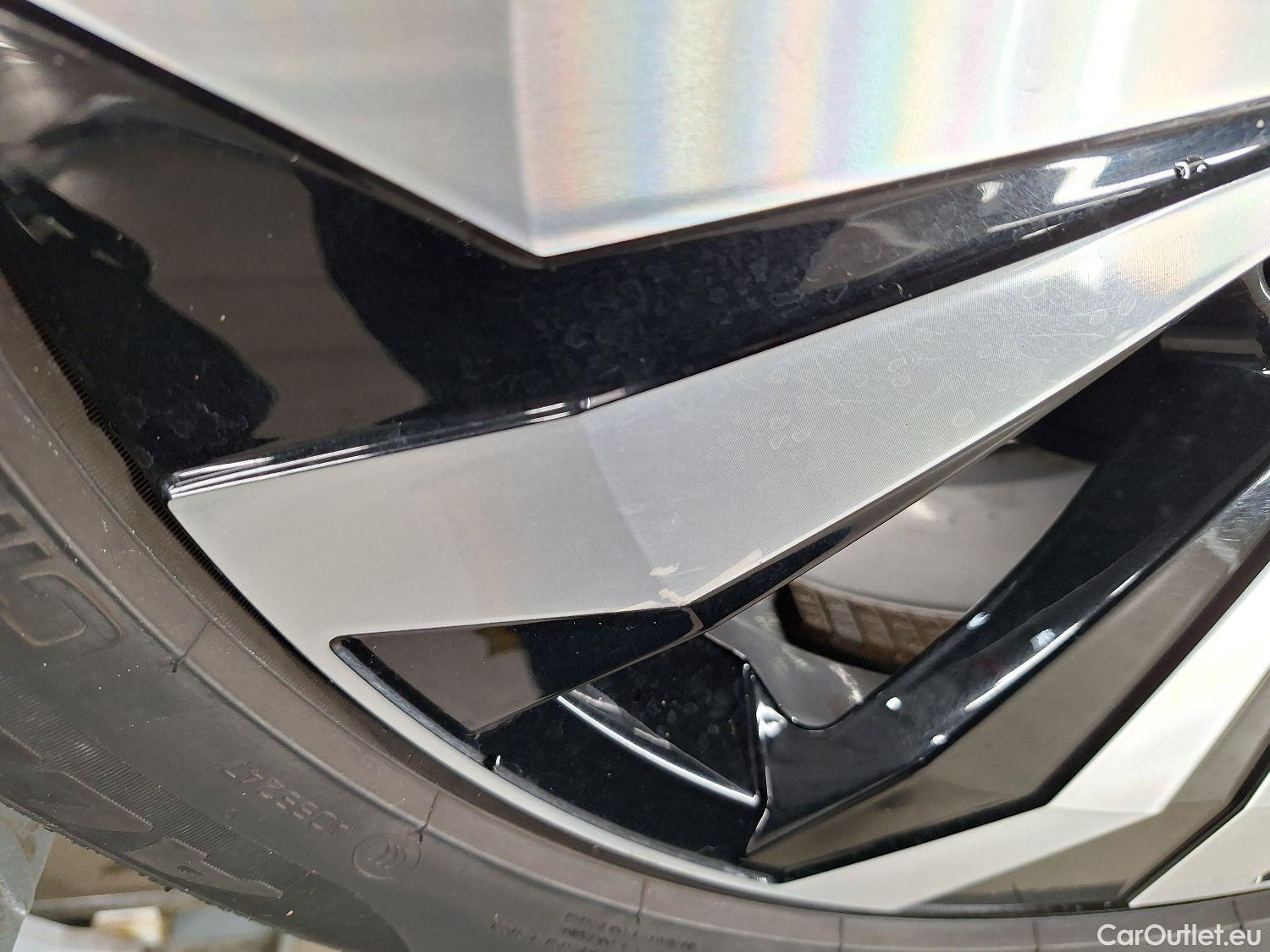  Volkswagen  T-CROSS Volkswagen  1.0 TSI Life 5d #2