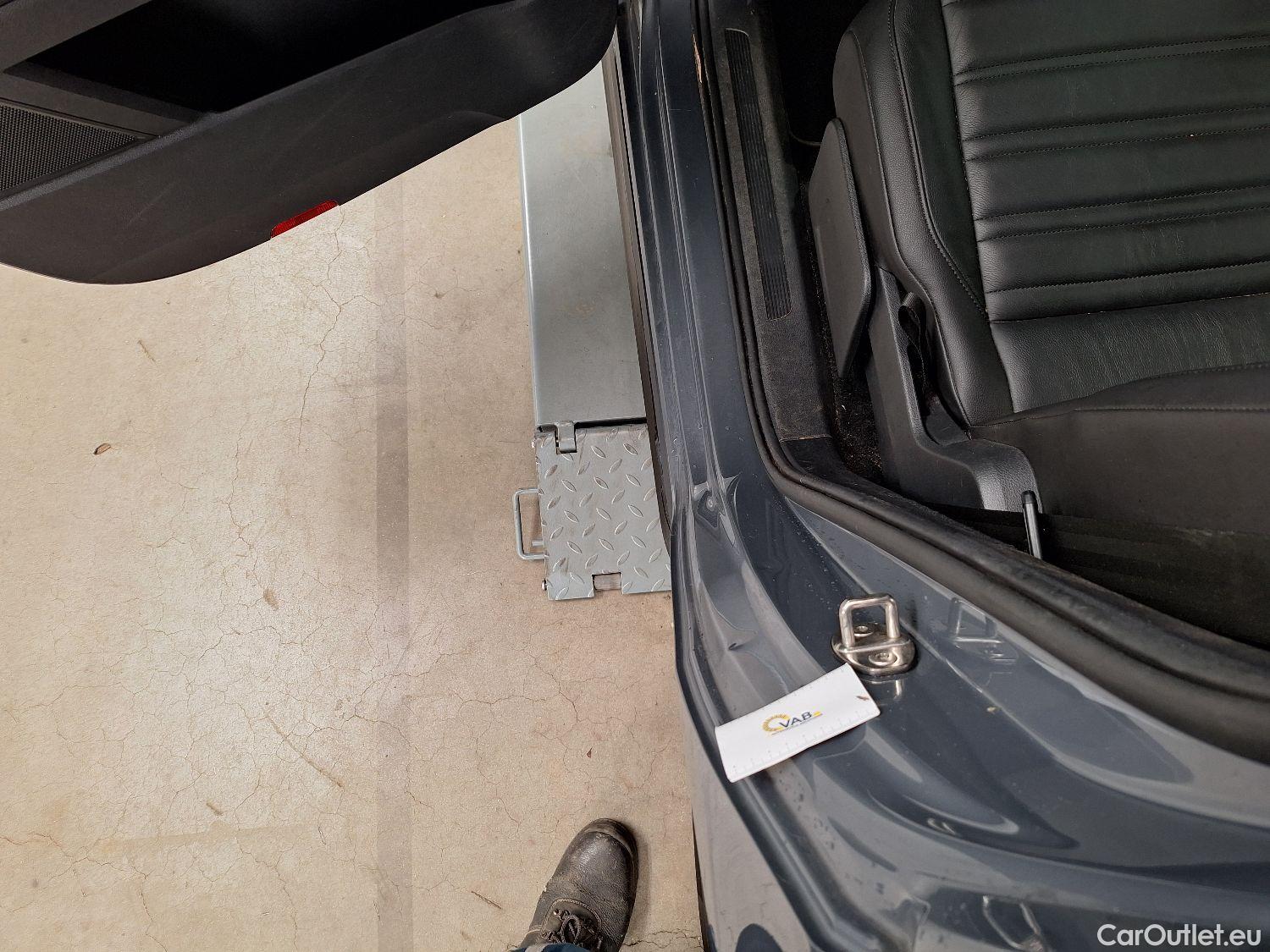  Volkswagen  Touran VW,  '15, Volkswagen  1.5 TSi Highline DSG 5d 7pl #4