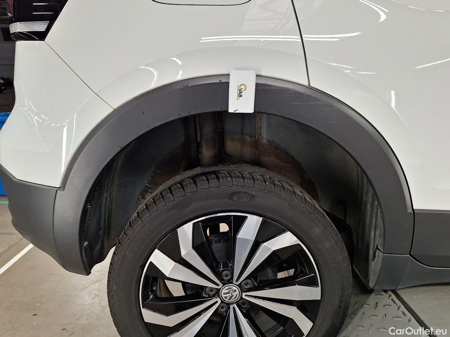  Volkswagen  T-CROSS Volkswagen  1.0 TSI Life 5d #3