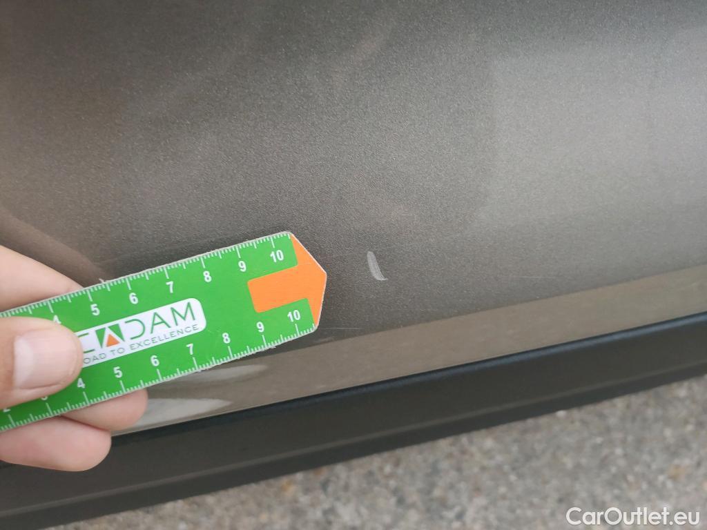  Volvo  XC 40 VOLVO XC40 / 2017 / 5P / todoterreno 2.0 B4 G AWD R-Design Auto #18