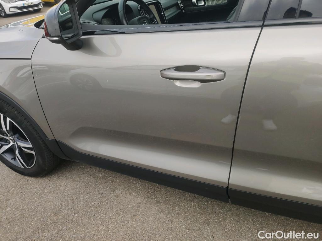  Volvo  XC 40 VOLVO XC40 / 2017 / 5P / todoterreno 2.0 B4 G AWD R-Design Auto #19