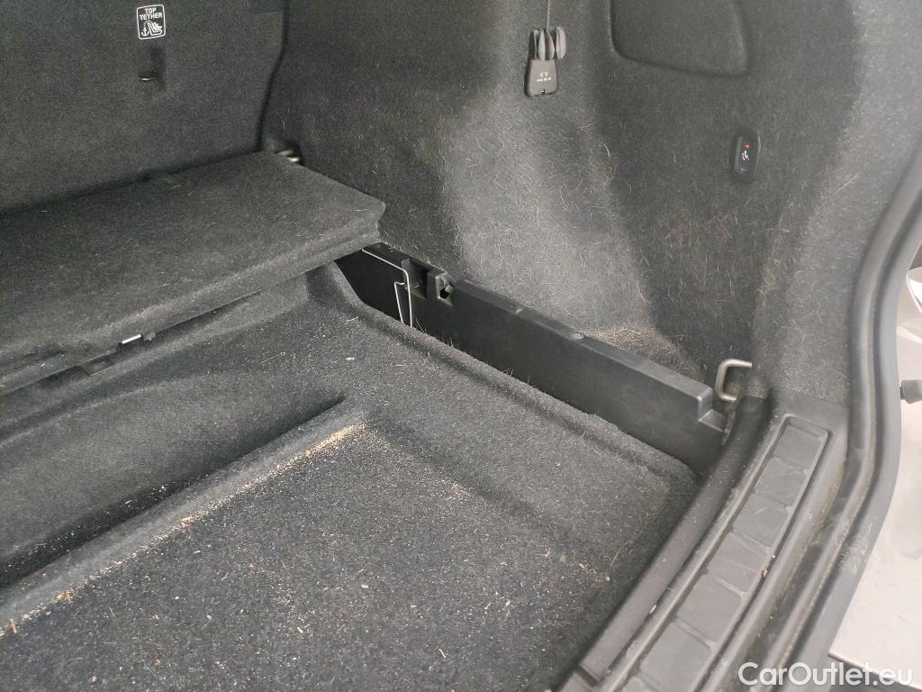  Volvo  XC 40 VOLVO XC40 / 2017 / 5P / todoterreno 2.0 B4 G AWD R-Design Auto #22