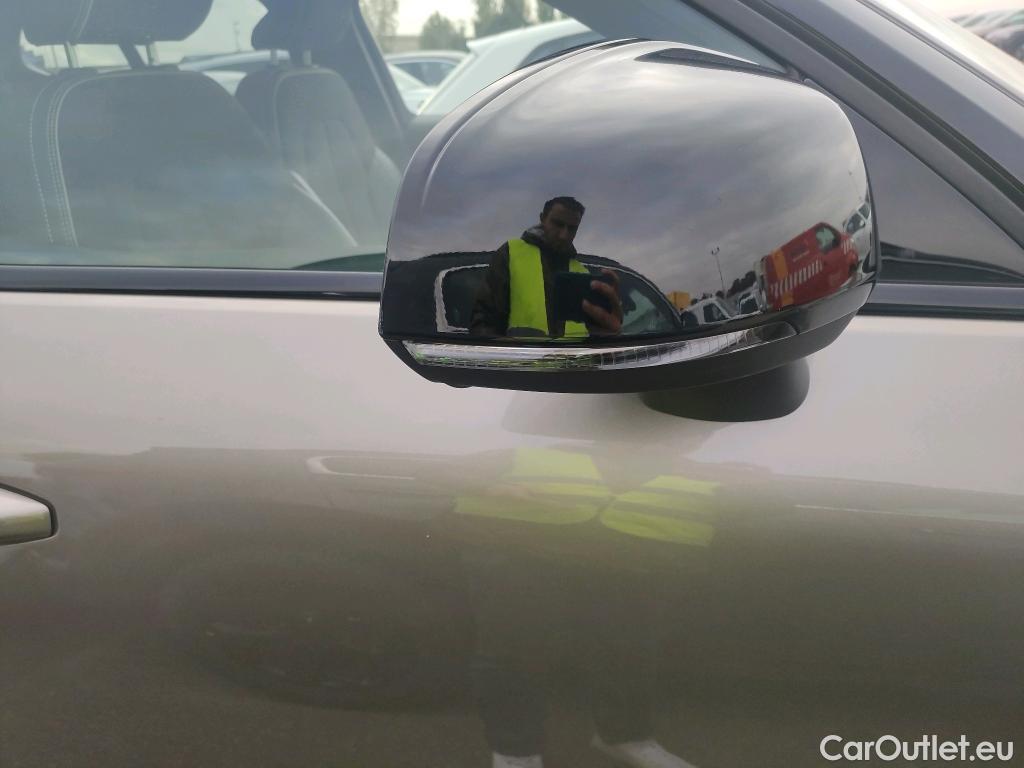  Volvo  XC 40 VOLVO XC40 / 2017 / 5P / todoterreno 2.0 B4 G AWD R-Design Auto #30