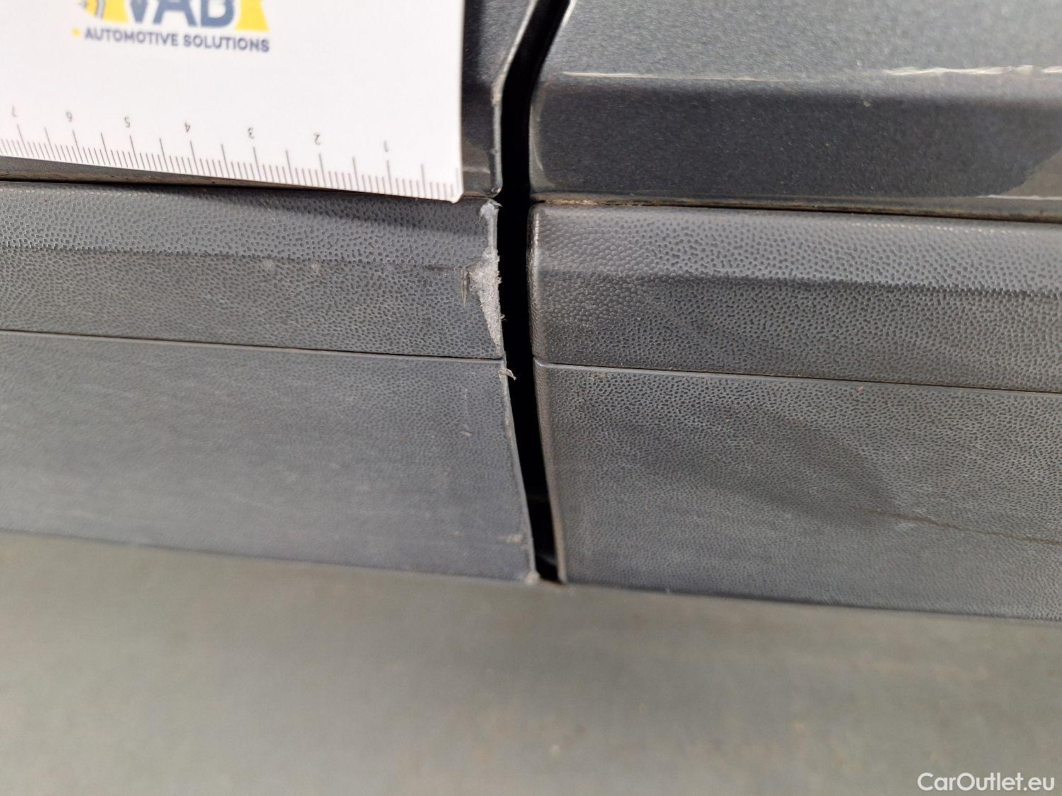  Volkswagen  T-ROC VW,  '17, Volkswagen  1.0 TSI Style 5d #24