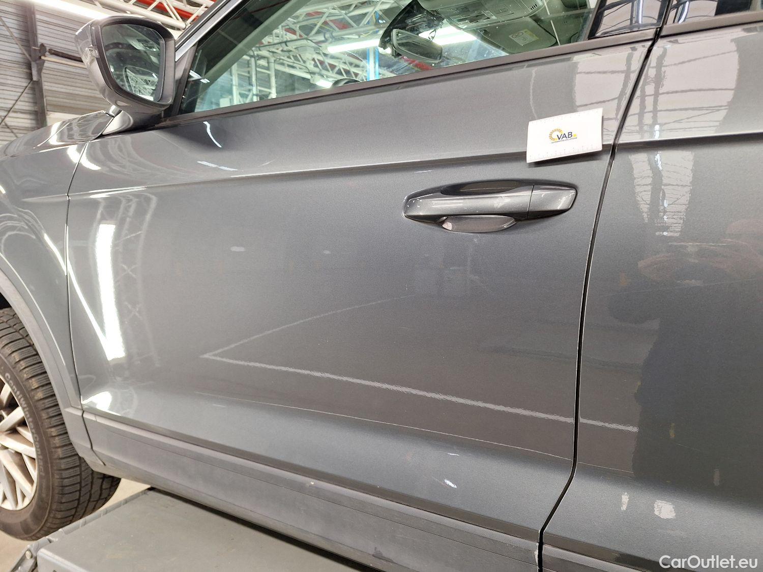  Volkswagen  T-ROC VW,  '17, Volkswagen  1.0 TSI Style 5d #19