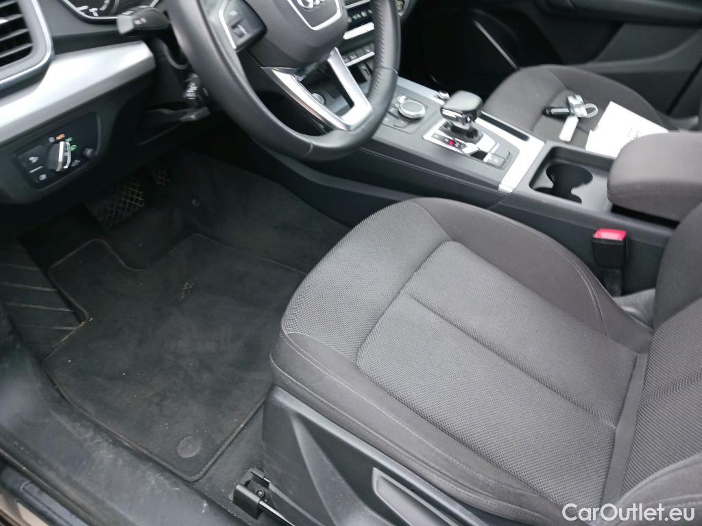  Audi  Q5 AUDI  / 2016 / 5P / todoterreno Design 35 TDI 120kW S tronic (AC) #5