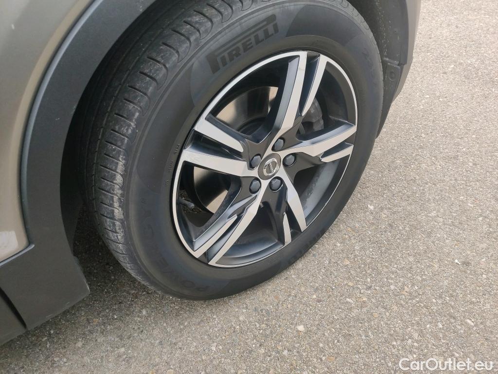  Volvo  XC 40 VOLVO XC40 / 2017 / 5P / todoterreno 2.0 B4 G AWD R-Design Auto #7