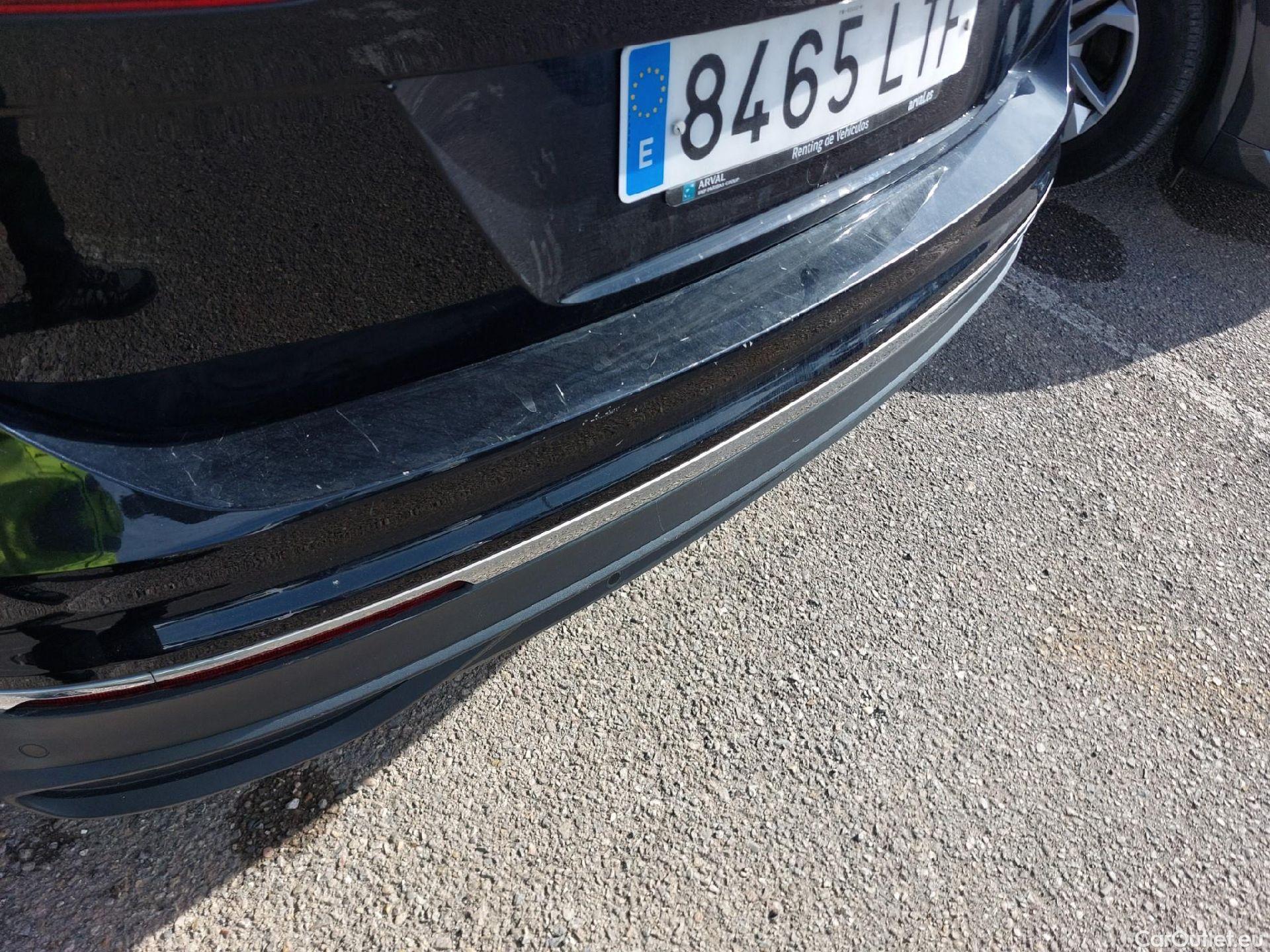  Volkswagen  Tiguan VOLKSWAGEN  / 2020 / 5P / todoterreno Life 2.0 TDI 110kW (150CV) DSG (AC2) #10