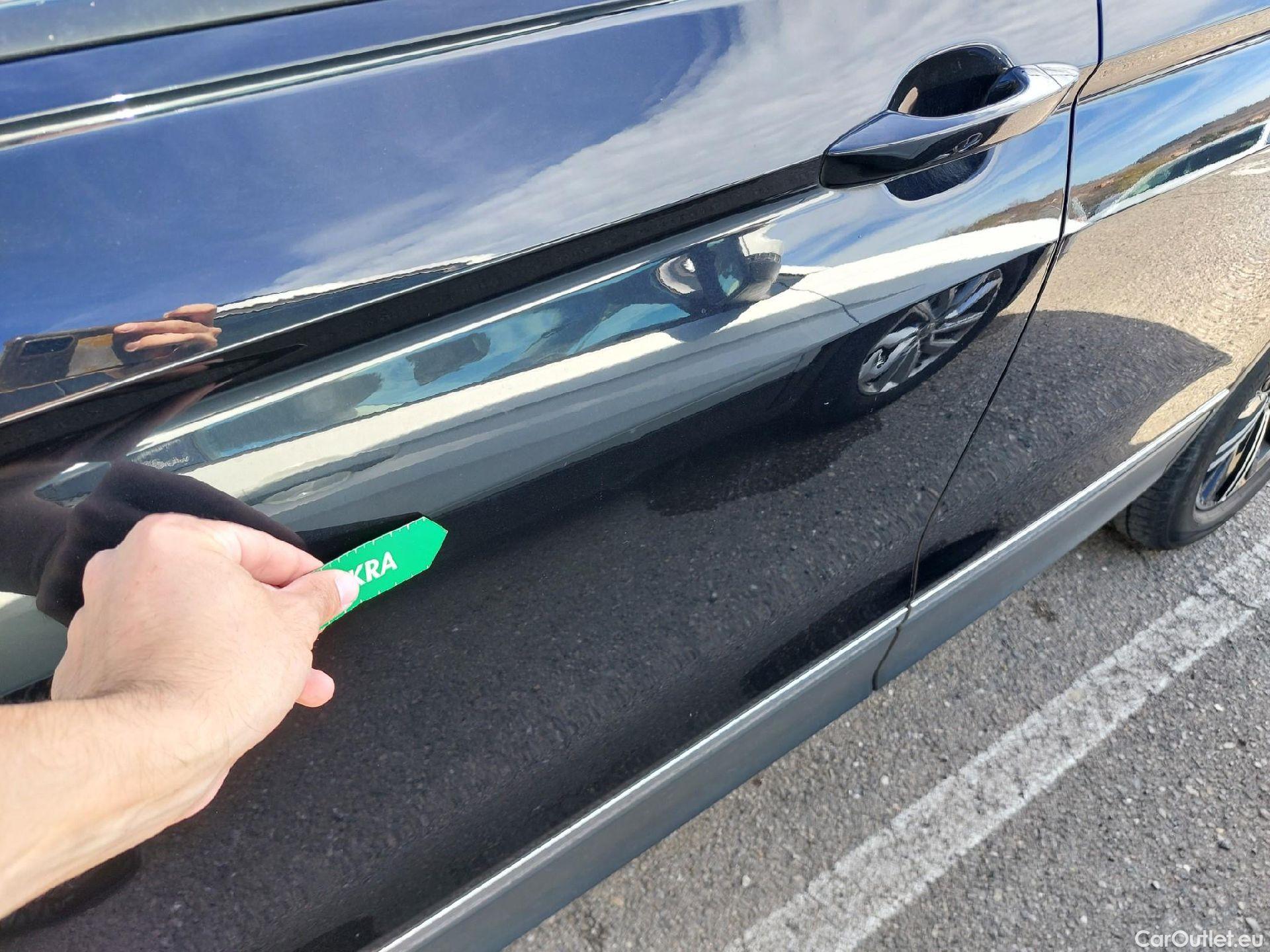  Volkswagen  Tiguan VOLKSWAGEN  / 2020 / 5P / todoterreno Life 2.0 TDI 110kW (150CV) DSG (AC2) #4