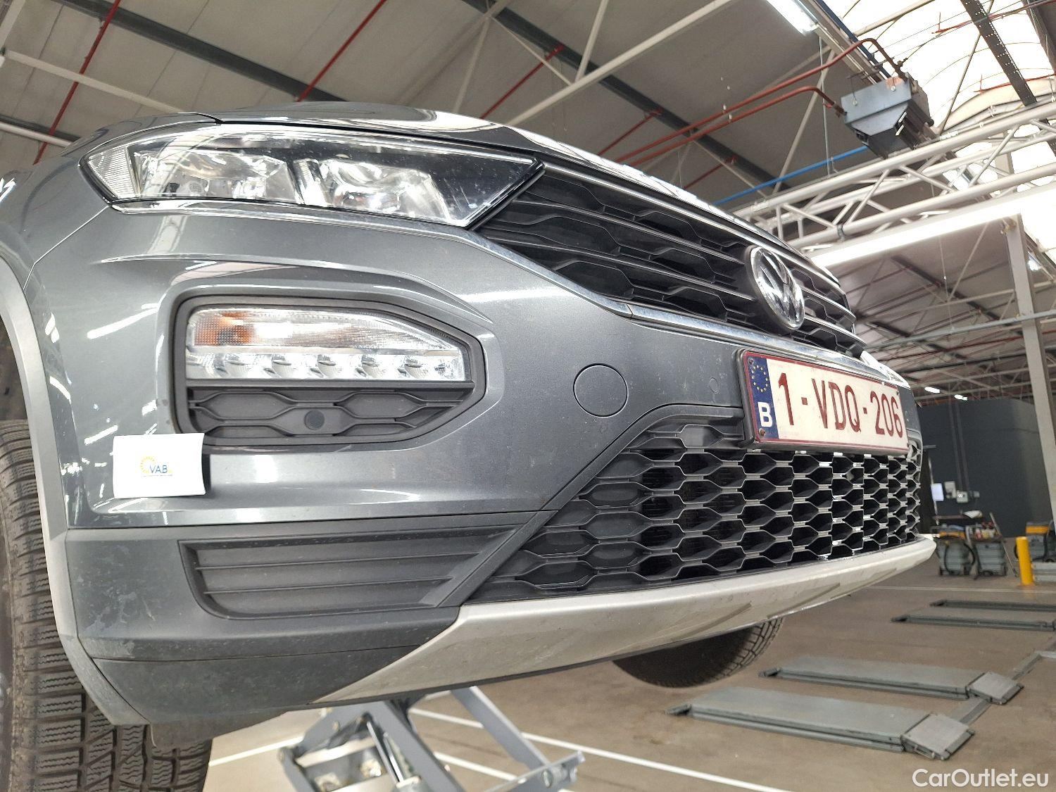  Volkswagen  T-ROC VW,  '17, Volkswagen  1.0 TSI Style 5d #5