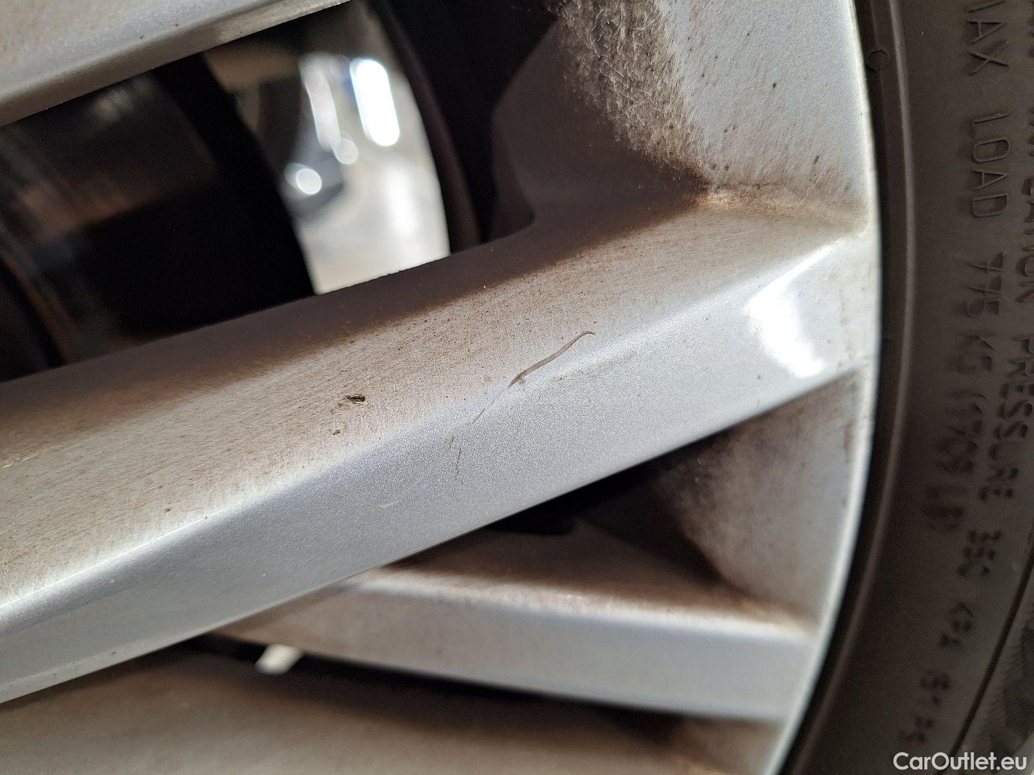  Volkswagen  T-ROC VW,  '17, Volkswagen  1.0 TSI Style 5d #3