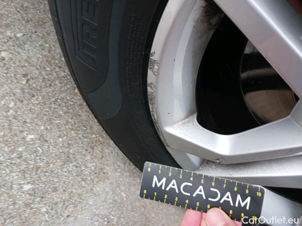  Audi  Q5 AUDI  / 2016 / 5P / todoterreno Design 35 TDI 120kW S tronic (AC) #9