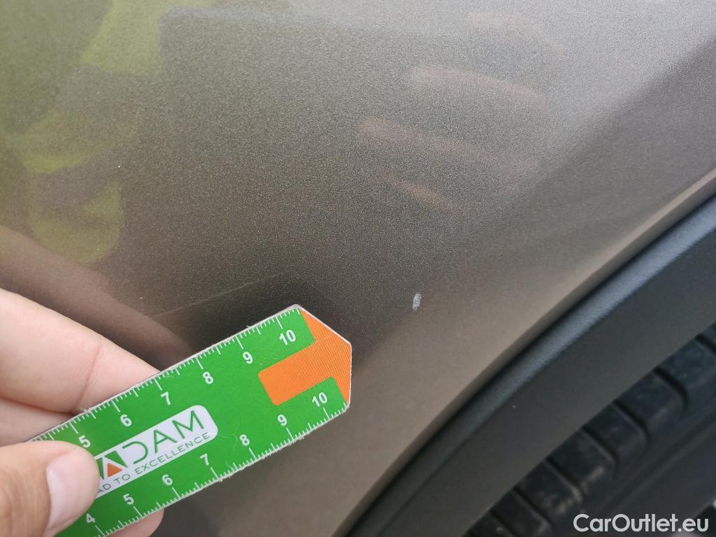  Volvo  XC 40 VOLVO XC40 / 2017 / 5P / todoterreno 2.0 B4 G AWD R-Design Auto #29