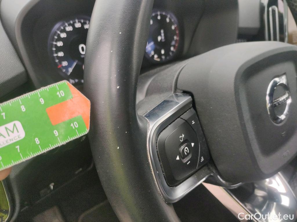  Volvo  XC 40 VOLVO XC40 / 2017 / 5P / todoterreno 2.0 B4 G AWD R-Design Auto #45