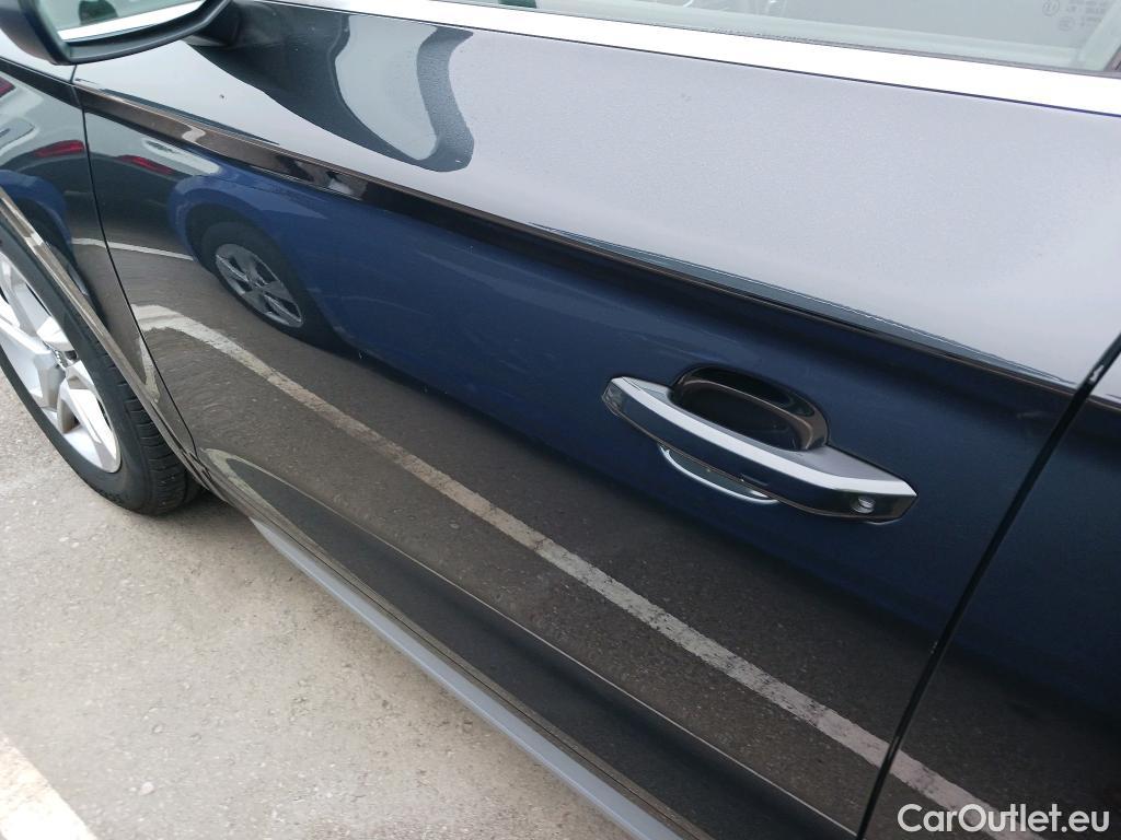  Audi  Q5 AUDI  / 2016 / 5P / todoterreno Design 35 TDI 120kW S tronic (AC) #27