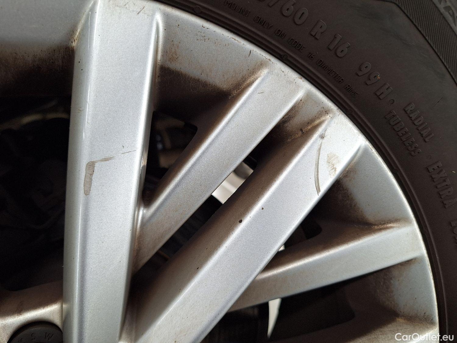  Volkswagen  T-ROC VW,  '17, Volkswagen  1.0 TSI Style 5d #2