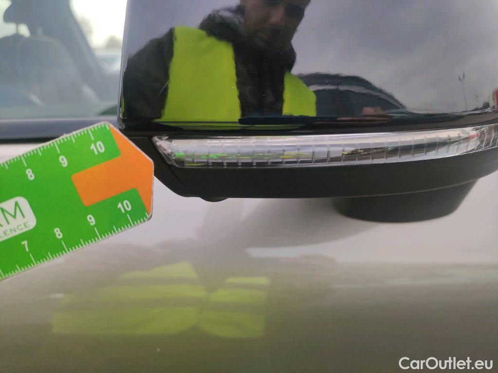  Volvo  XC 40 VOLVO XC40 / 2017 / 5P / todoterreno 2.0 B4 G AWD R-Design Auto #31