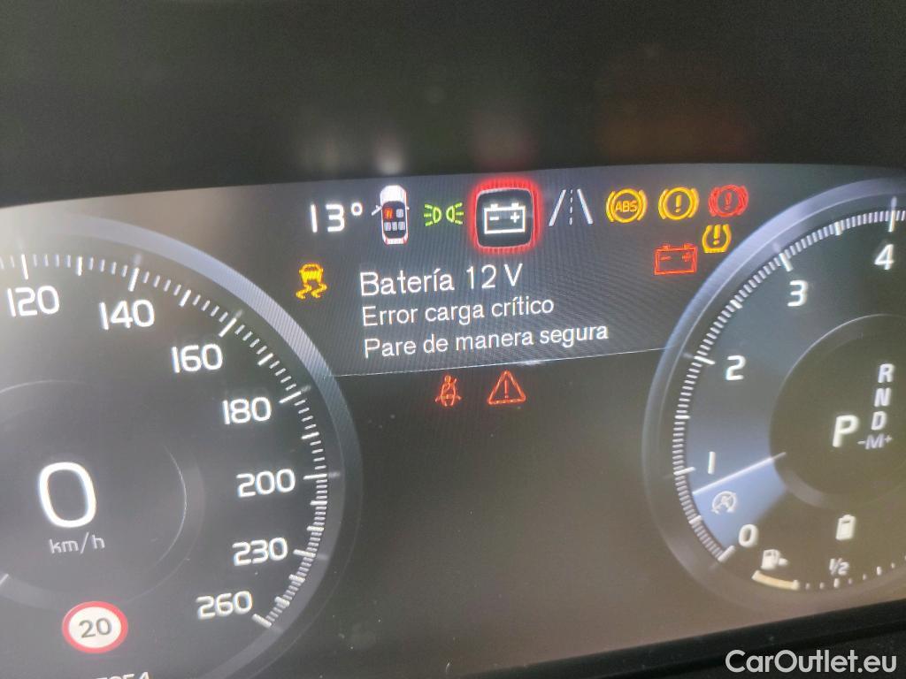  Volvo  XC 40 VOLVO XC40 / 2017 / 5P / todoterreno 2.0 B4 G AWD R-Design Auto #57