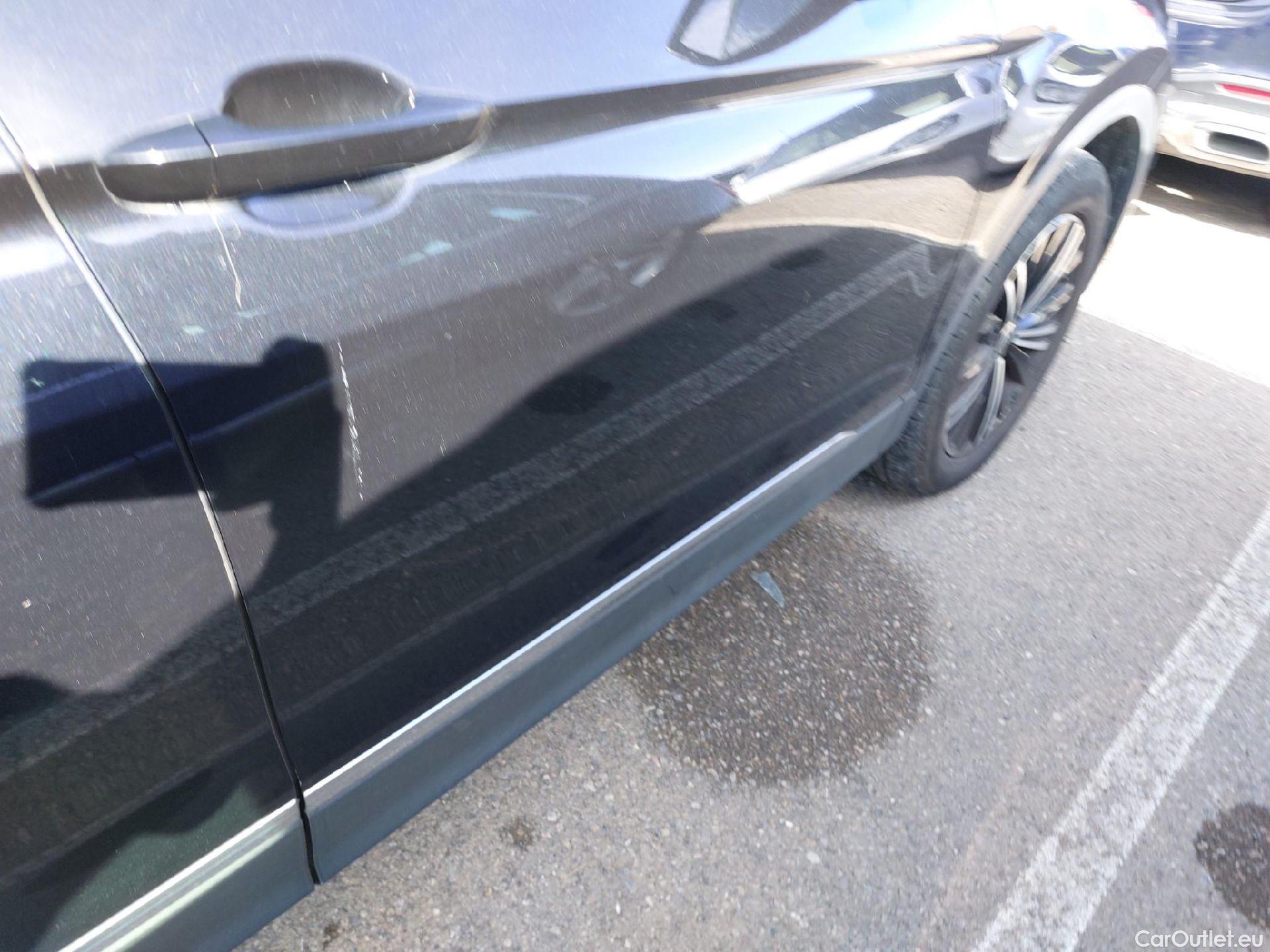  Volkswagen  Tiguan VOLKSWAGEN  / 2020 / 5P / todoterreno Life 2.0 TDI 110kW (150CV) DSG (AC2) #23