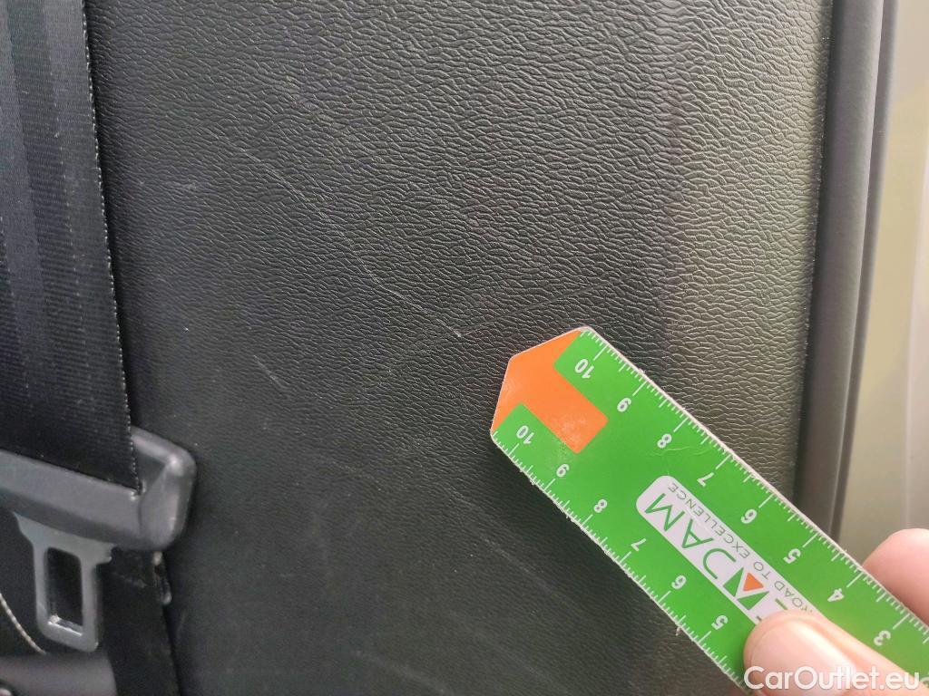  Volvo  XC 40 VOLVO XC40 / 2017 / 5P / todoterreno 2.0 B4 G AWD R-Design Auto #39