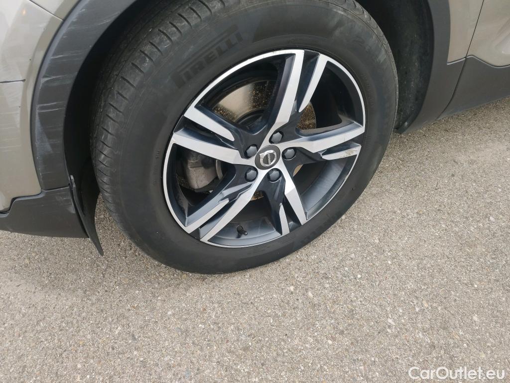  Volvo  XC 40 VOLVO XC40 / 2017 / 5P / todoterreno 2.0 B4 G AWD R-Design Auto #11