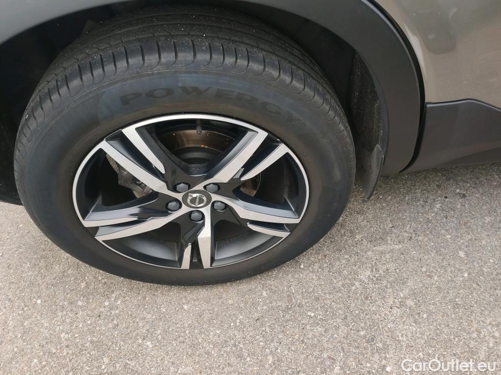  Volvo  XC 40 VOLVO XC40 / 2017 / 5P / todoterreno 2.0 B4 G AWD R-Design Auto #9