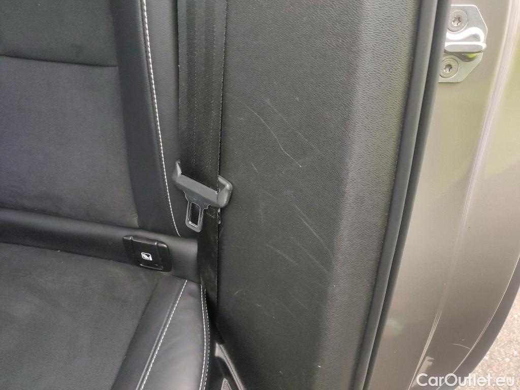  Volvo  XC 40 VOLVO XC40 / 2017 / 5P / todoterreno 2.0 B4 G AWD R-Design Auto #38