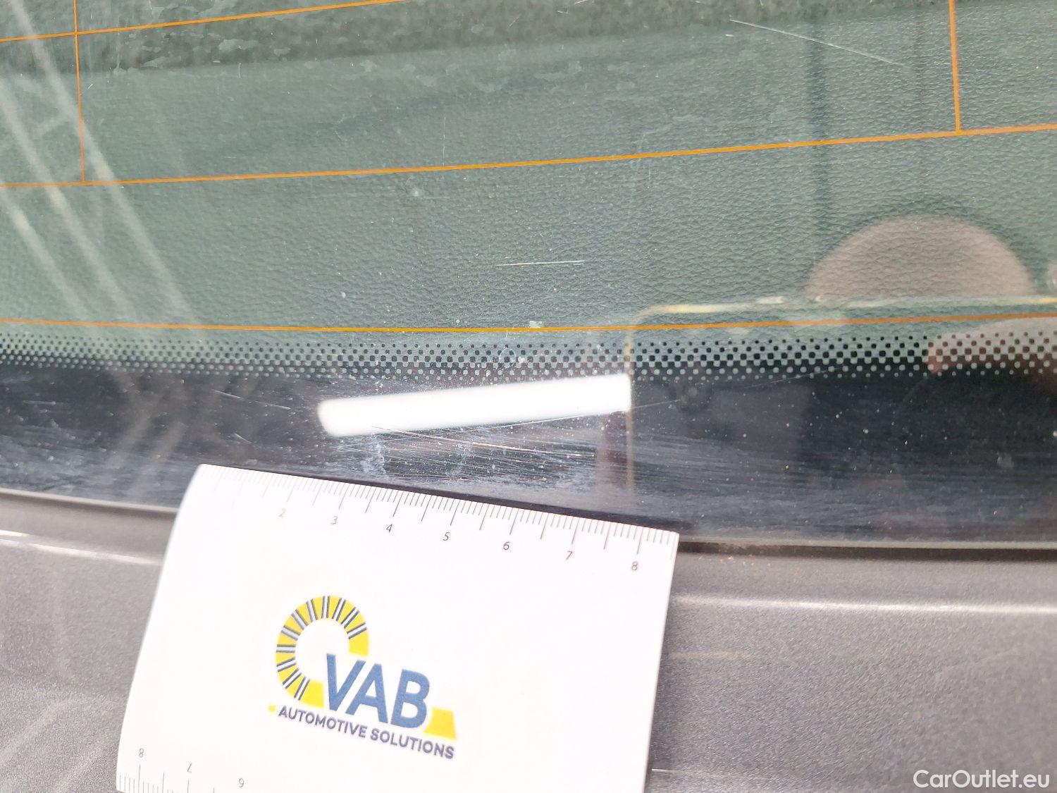  Volkswagen  T-ROC VW,  '17, Volkswagen  1.0 TSI Style 5d #42