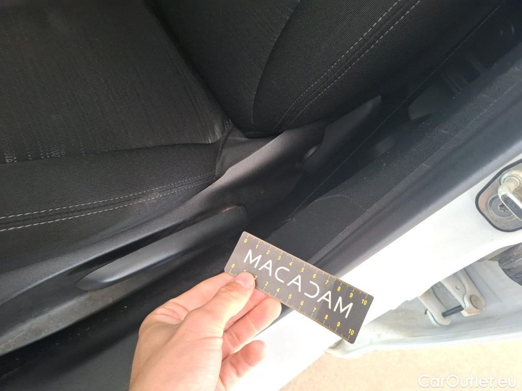  Peugeot  208 PEUGEOT  Affaire VU 5p Berline BlueHDi 75 PREMIUM PACK #29