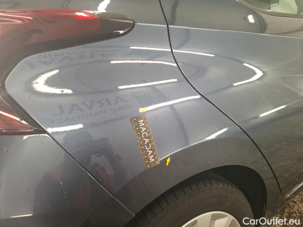  Nissan  Micra NISSAN  / 2016 / 5P / Berline IG-T 100 Business Edition #4