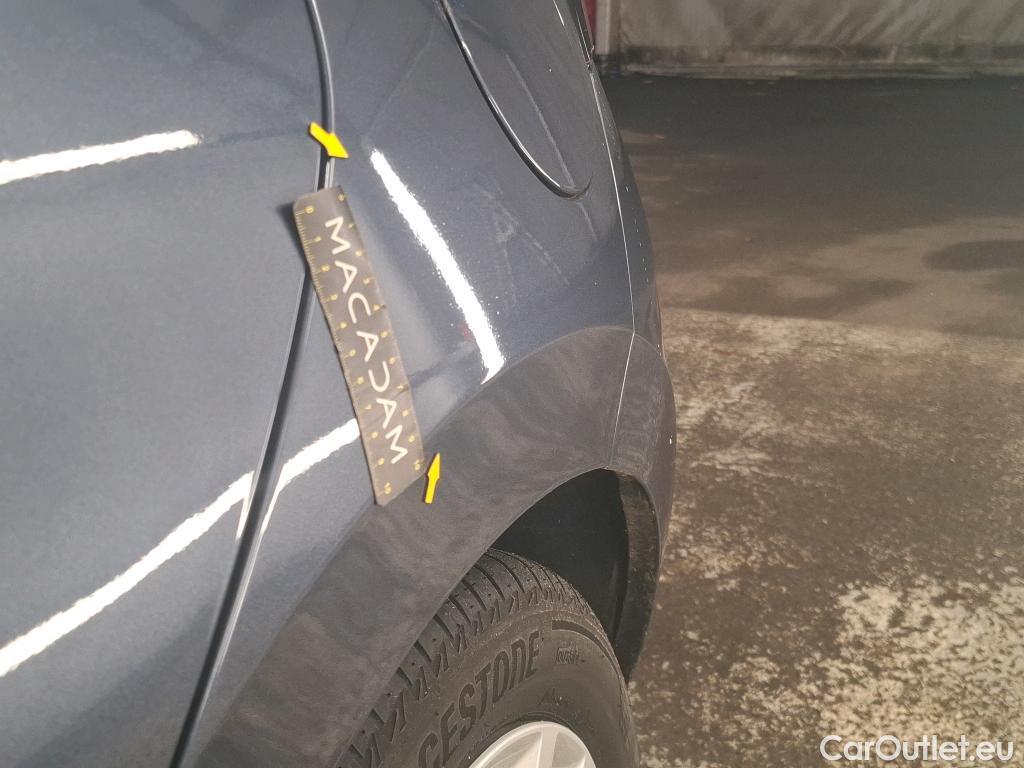  Nissan  Micra NISSAN  / 2016 / 5P / Berline IG-T 100 Business Edition #2