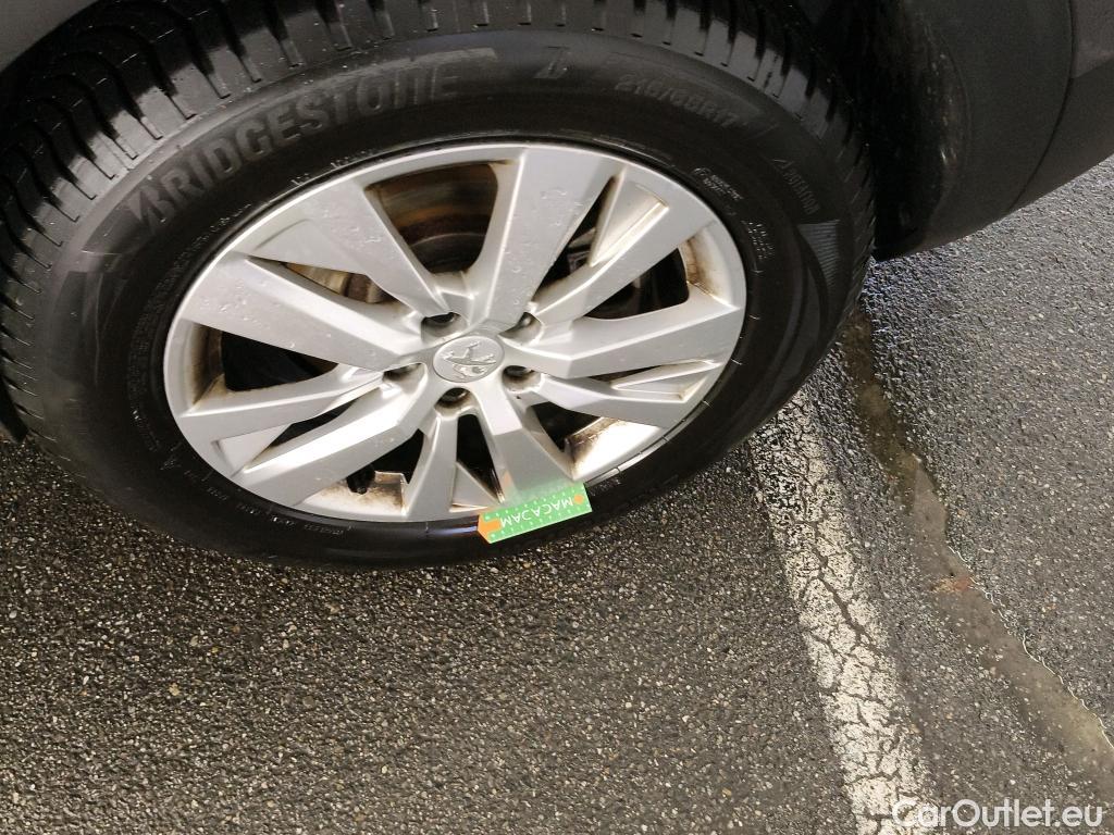  Peugeot  5008  Active Pack 1.2 PureTech 130CV BVM6 7 Sieges E6d #29