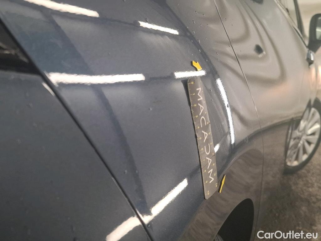  Nissan  Micra NISSAN  / 2016 / 5P / Berline IG-T 100 Business Edition #5