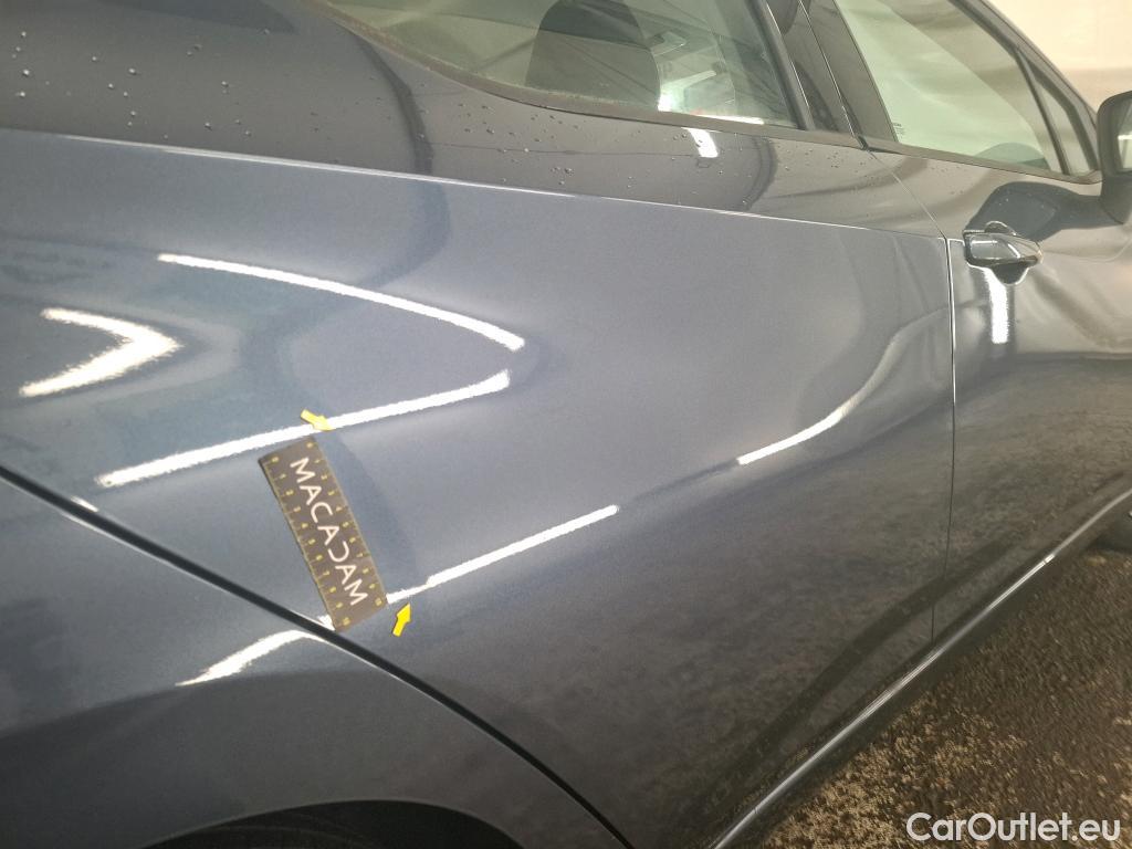  Nissan  Micra NISSAN  / 2016 / 5P / Berline IG-T 100 Business Edition #15